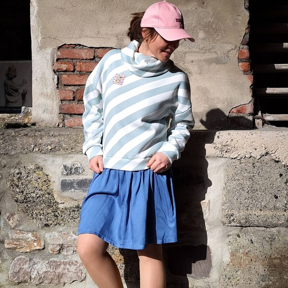 Schnittmuster Hoodie und Kleid Wiisshornblick Gr. 32 - 52